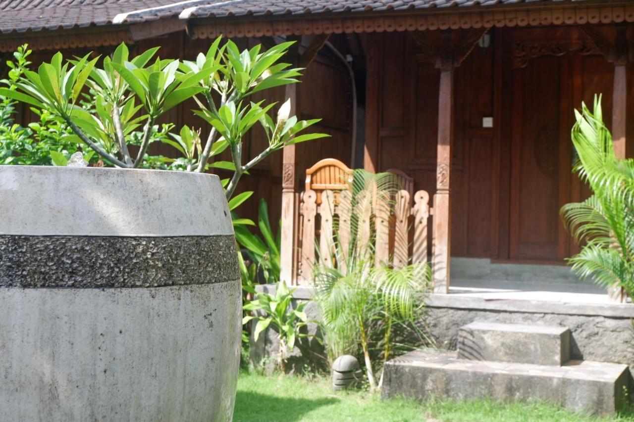 Satria House Amed Hotel Kültér fotó